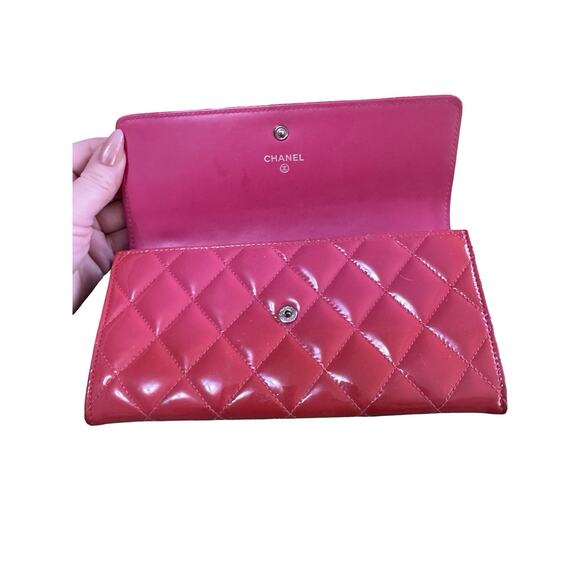 Chanel Pink Patent Quilted Long Flap Wallet 19 Series Authentic Made in Spain - Picture 4 of 10